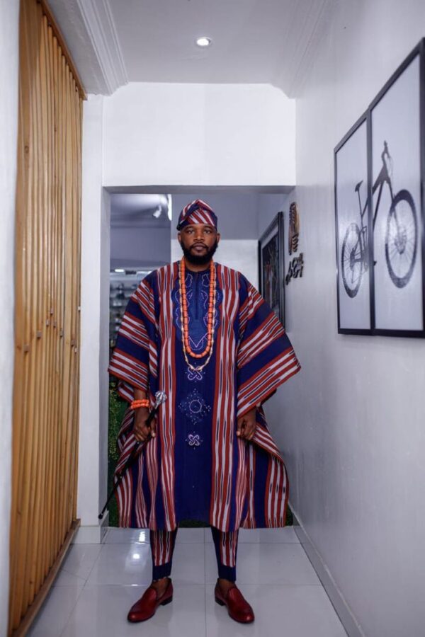 Classical Asoeke royal ensemble, African Royal fabrics